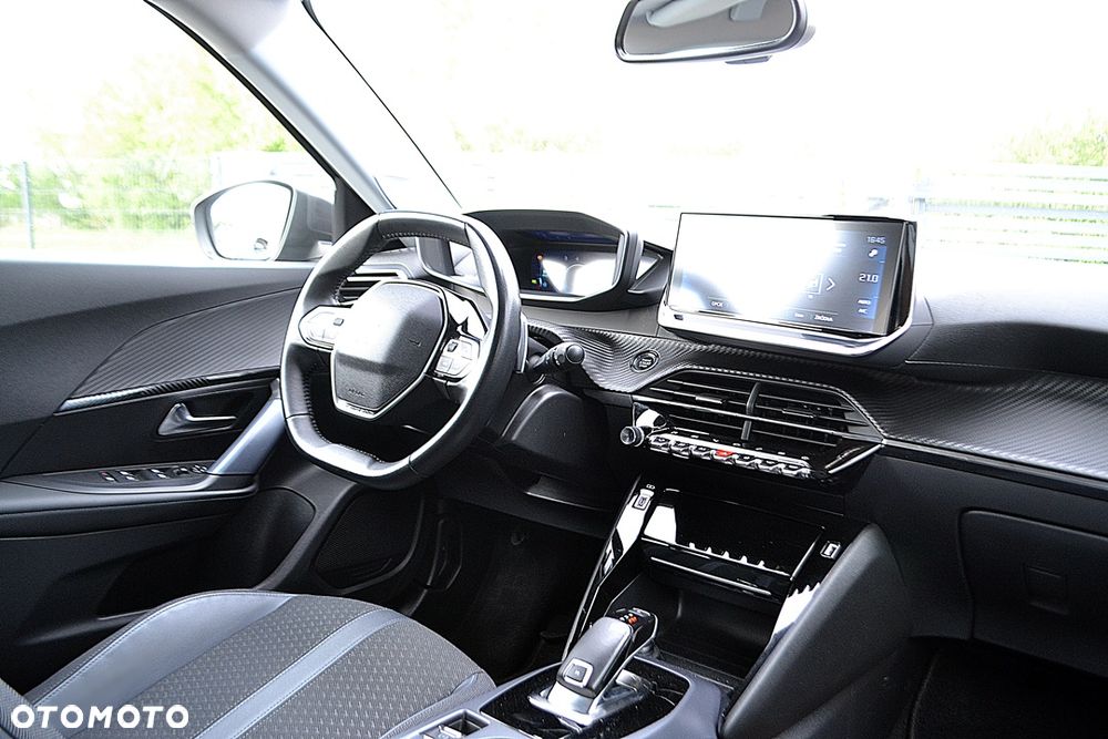 Peugeot 2008 BlueHDi 130 EAT8 Allure - 16