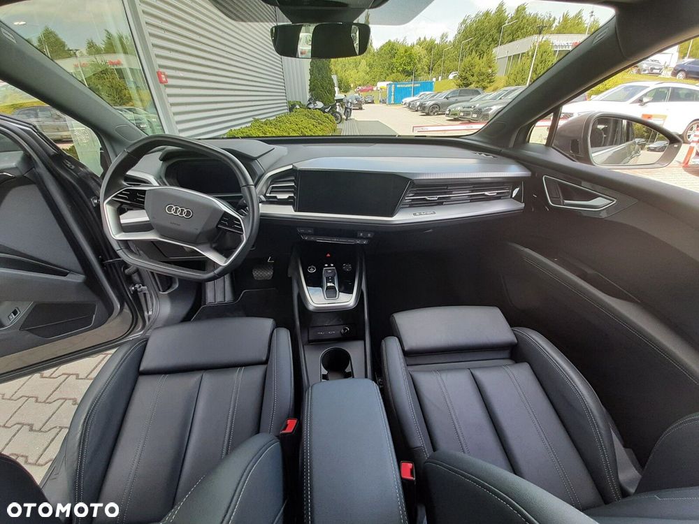 Audi Q4 e-tron - 13