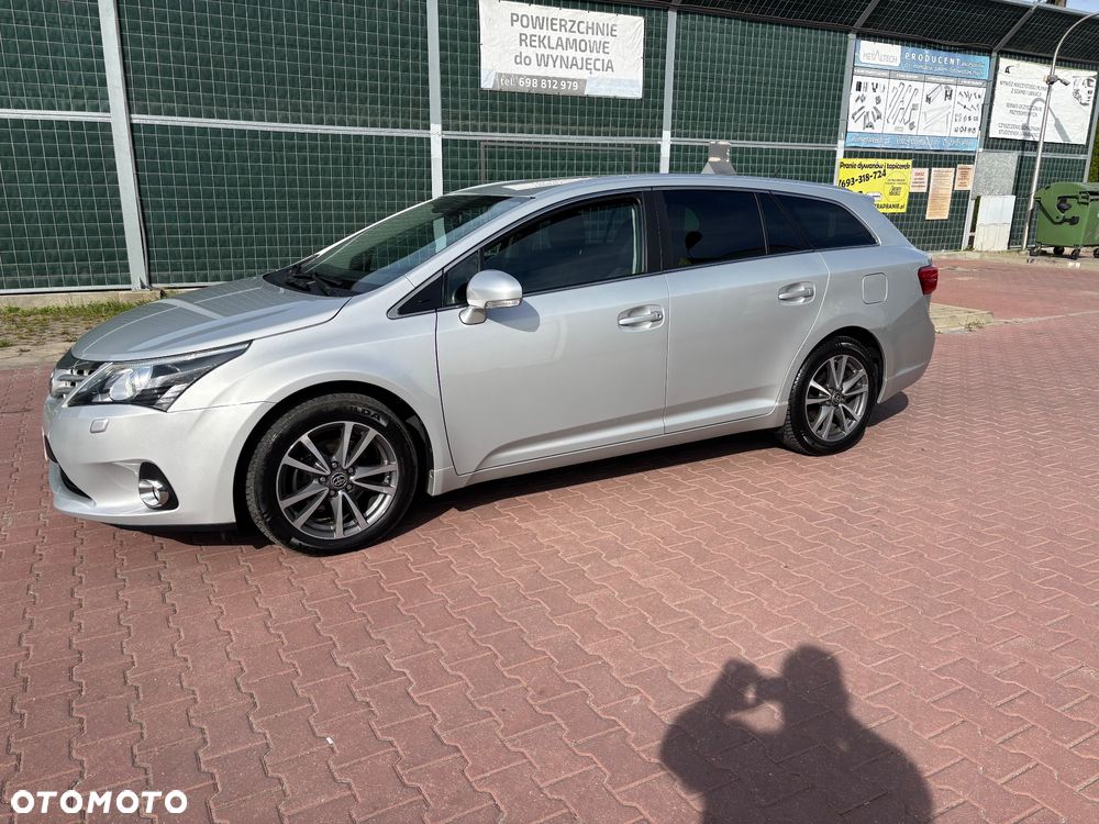 Toyota Avensis - 1