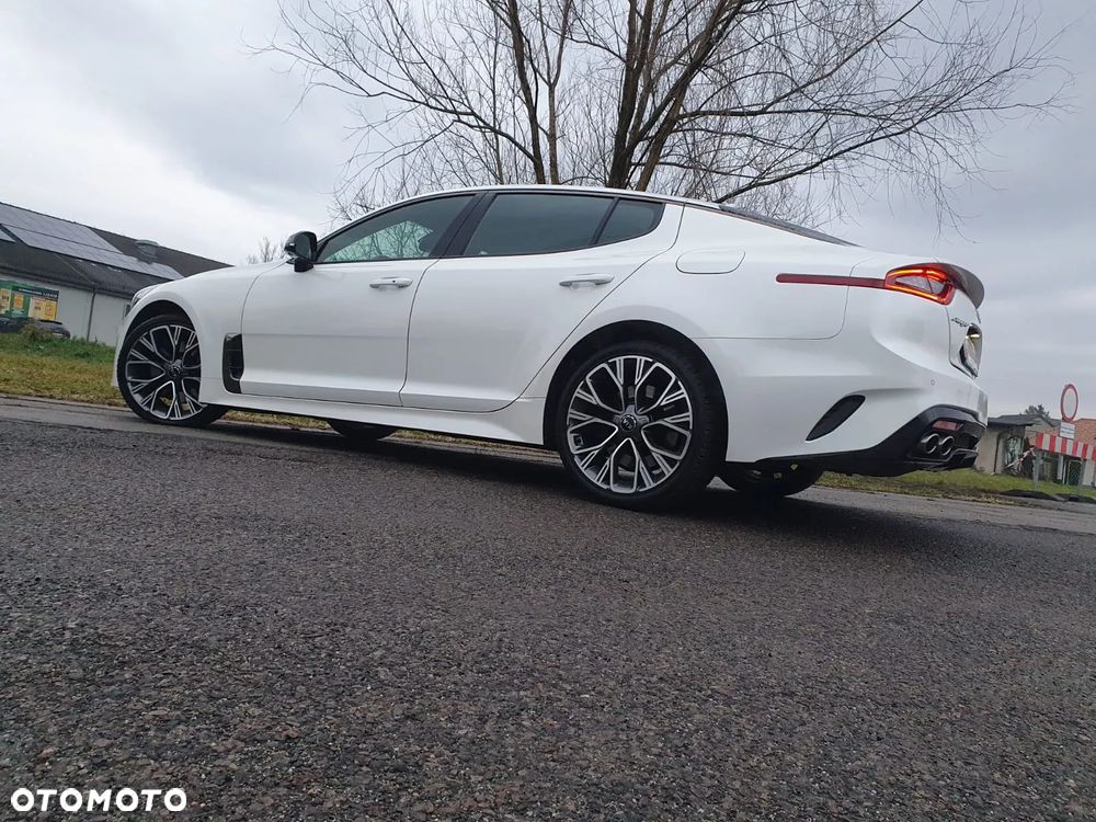 Kia Stinger 2.0 T-GDI GT Line - 24