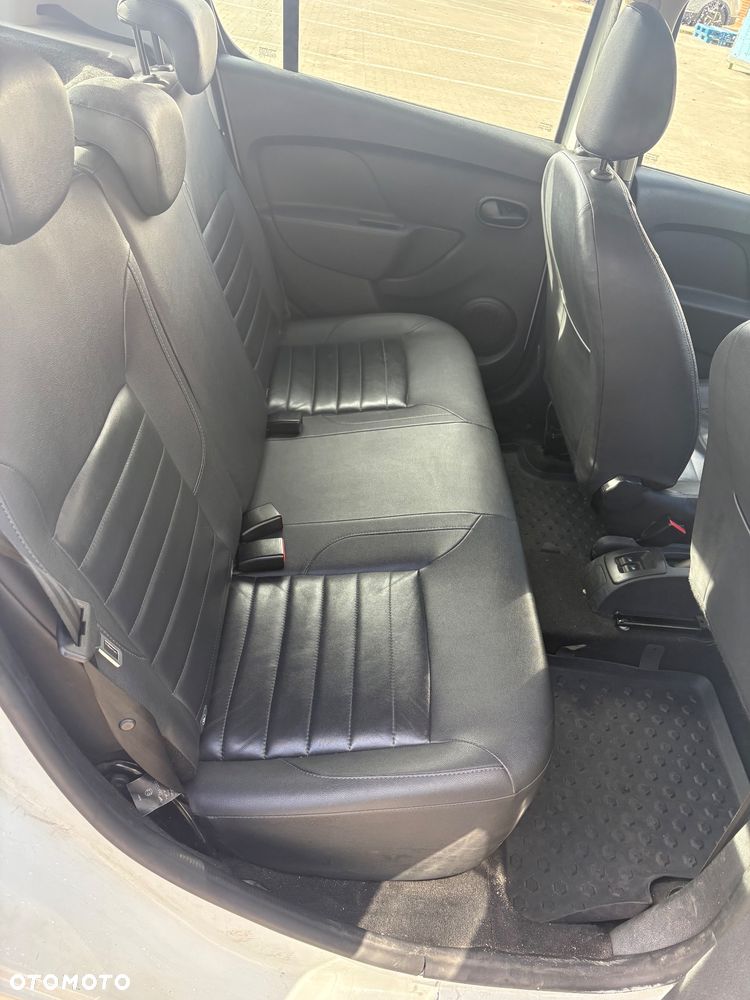 Dacia Sandero 0.9 TCe Laureate S&S EU6 - 6