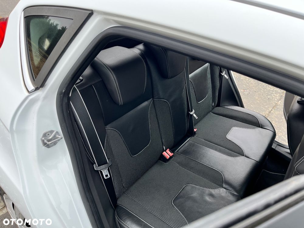 Ford Fiesta 1.6 TDCi Titanium - 19