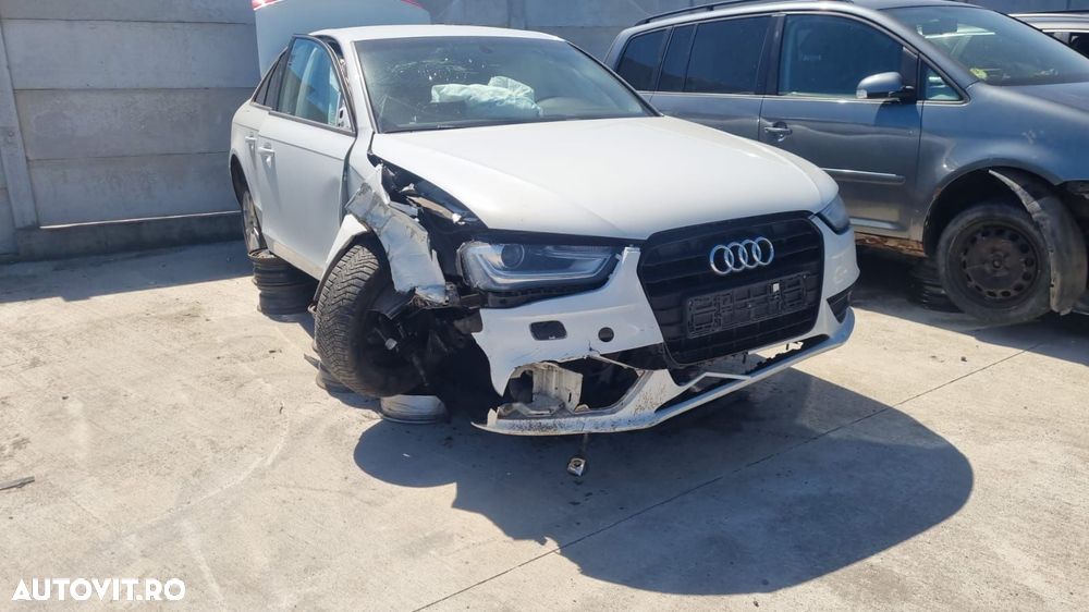 Dezmembram Audi A4 B8 2014 2.0tdi CJC - 2