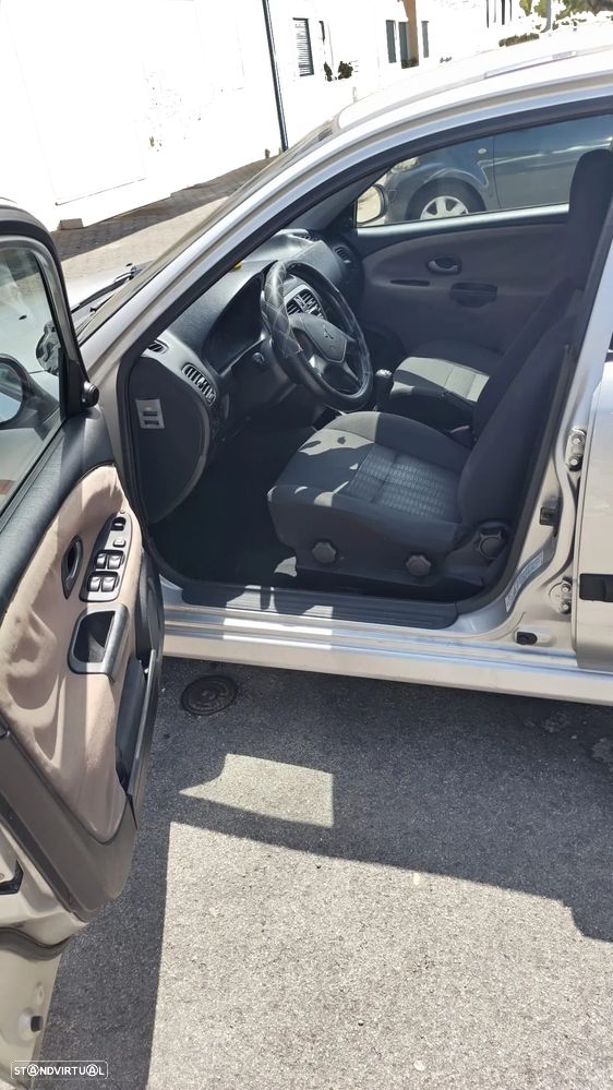 Mitsubishi Carisma HB 1.9 Di-D HP Avance - 6
