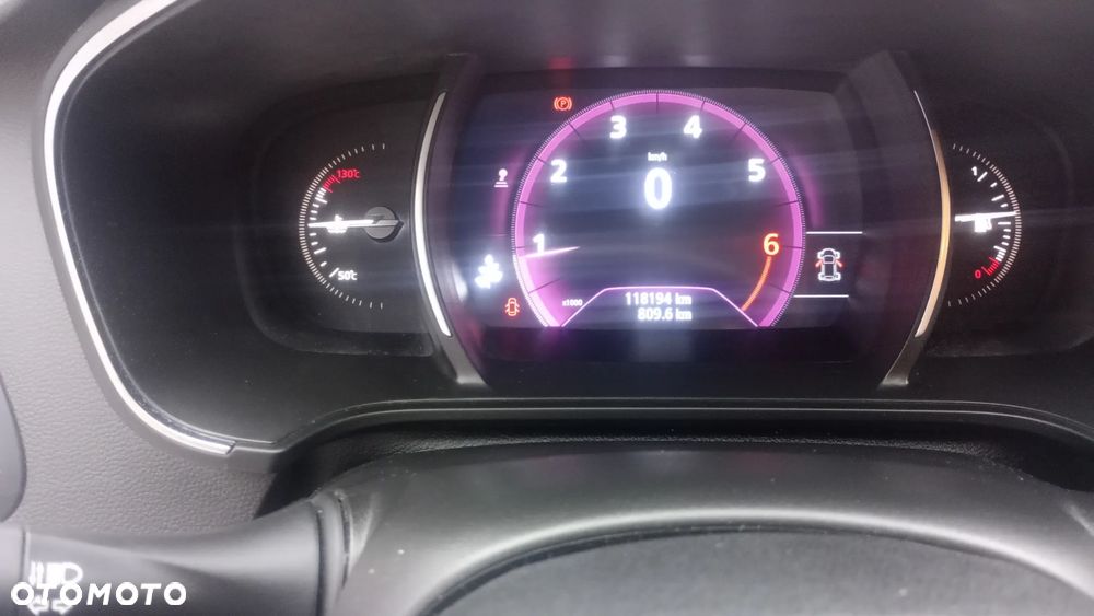 Renault Megane 1.3 TCe FAP Limited - 8