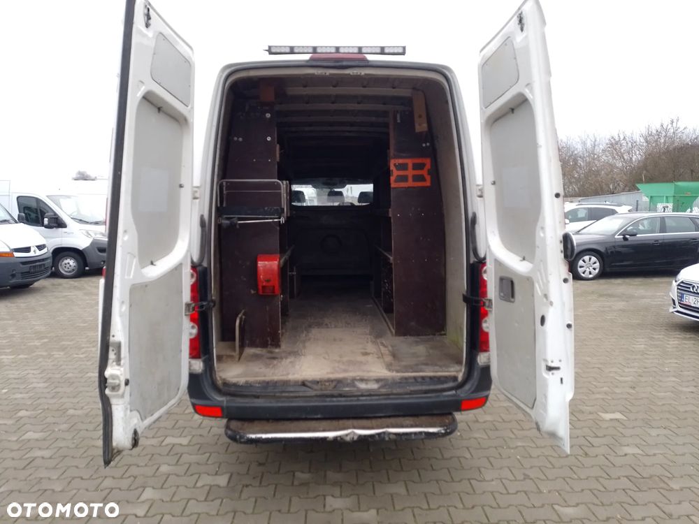 Volkswagen CRAFTER - 8