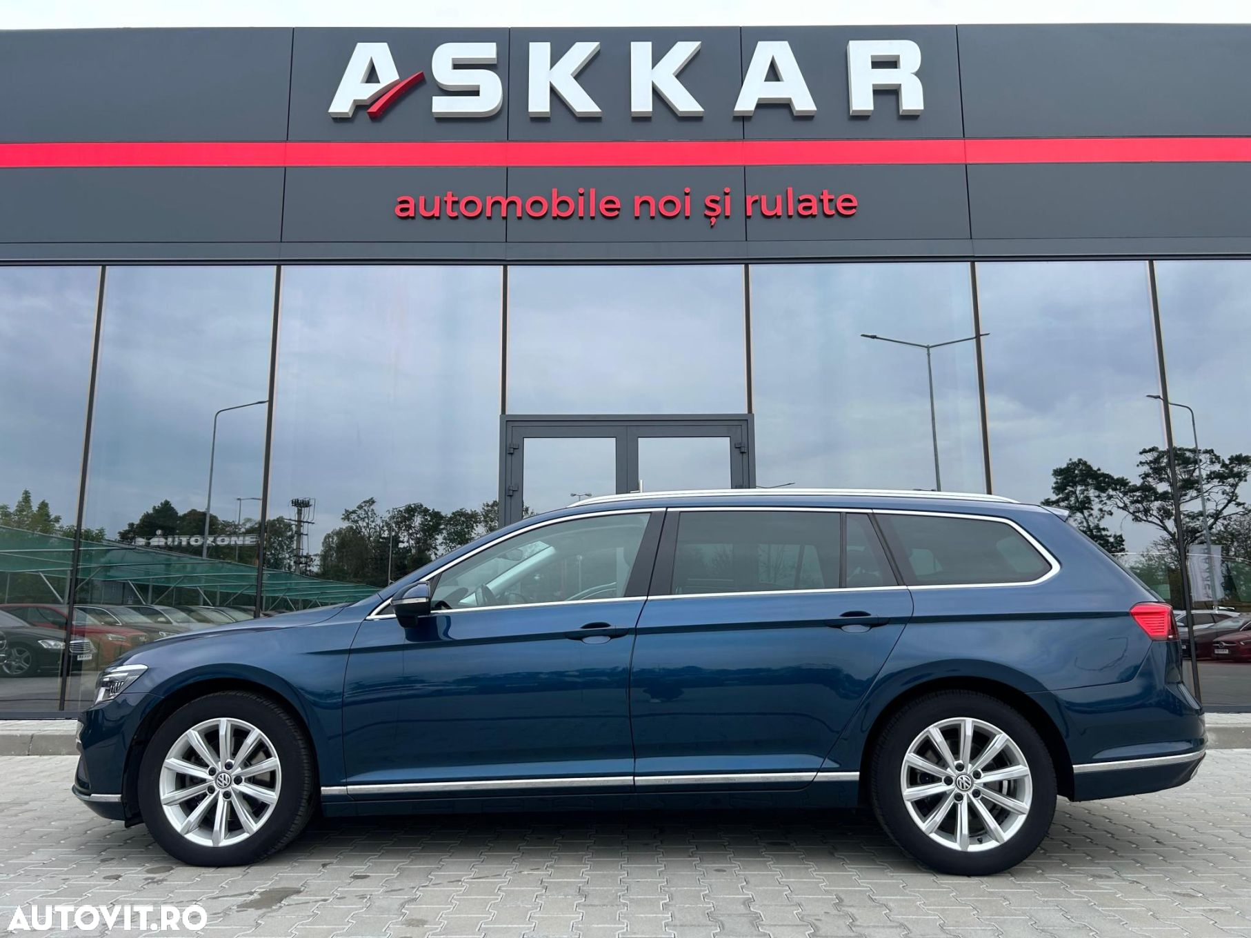 Volkswagen Passat Variant 1.6 TDI SCR DSG Business - 9