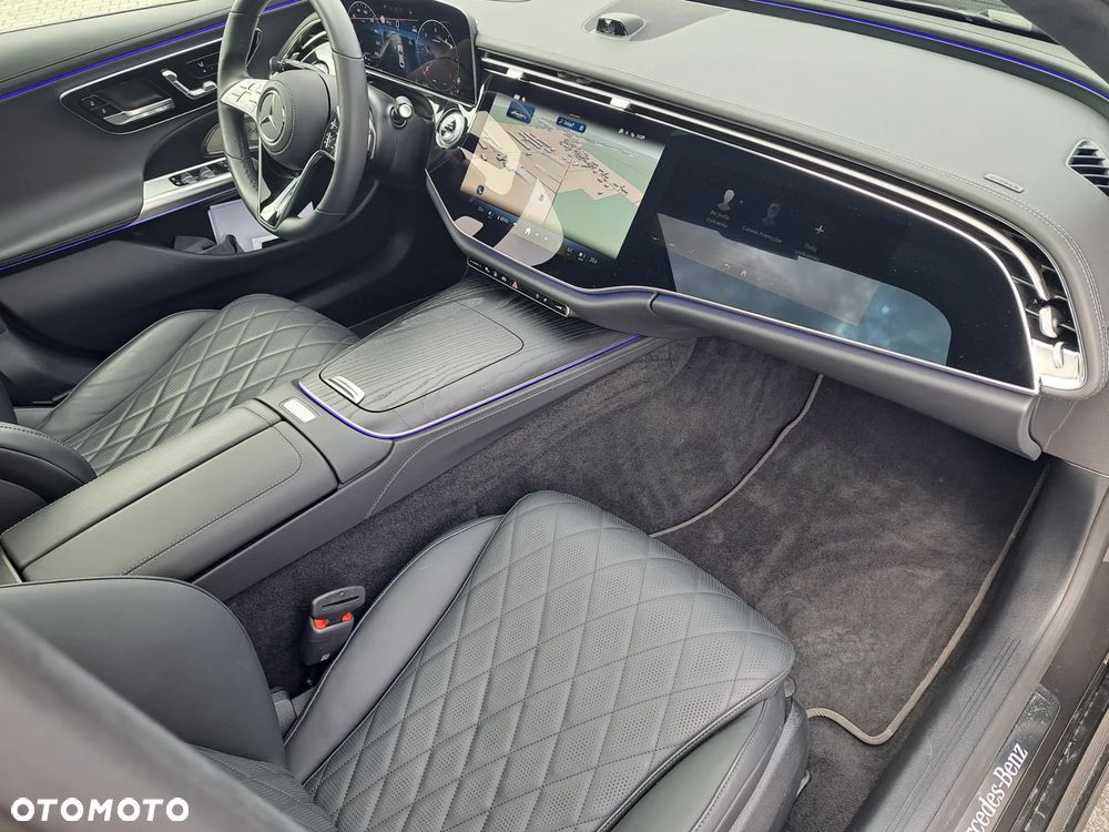 Mercedes-Benz Klasa E ver-400-d-4matic-9g--tronic-amg-line - 12