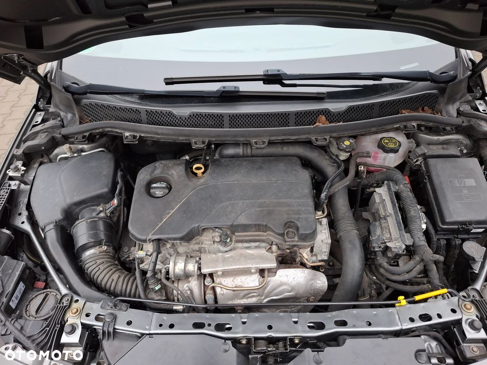 Opel Astra 1.4 T Dynamic S&S - 13