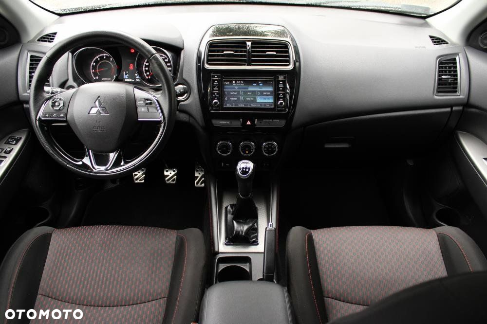 Mitsubishi ASX - 9