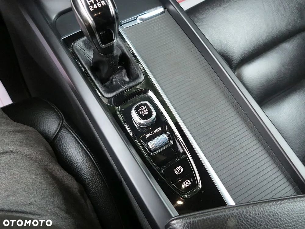 Volvo V60 D3 Momentum - 27