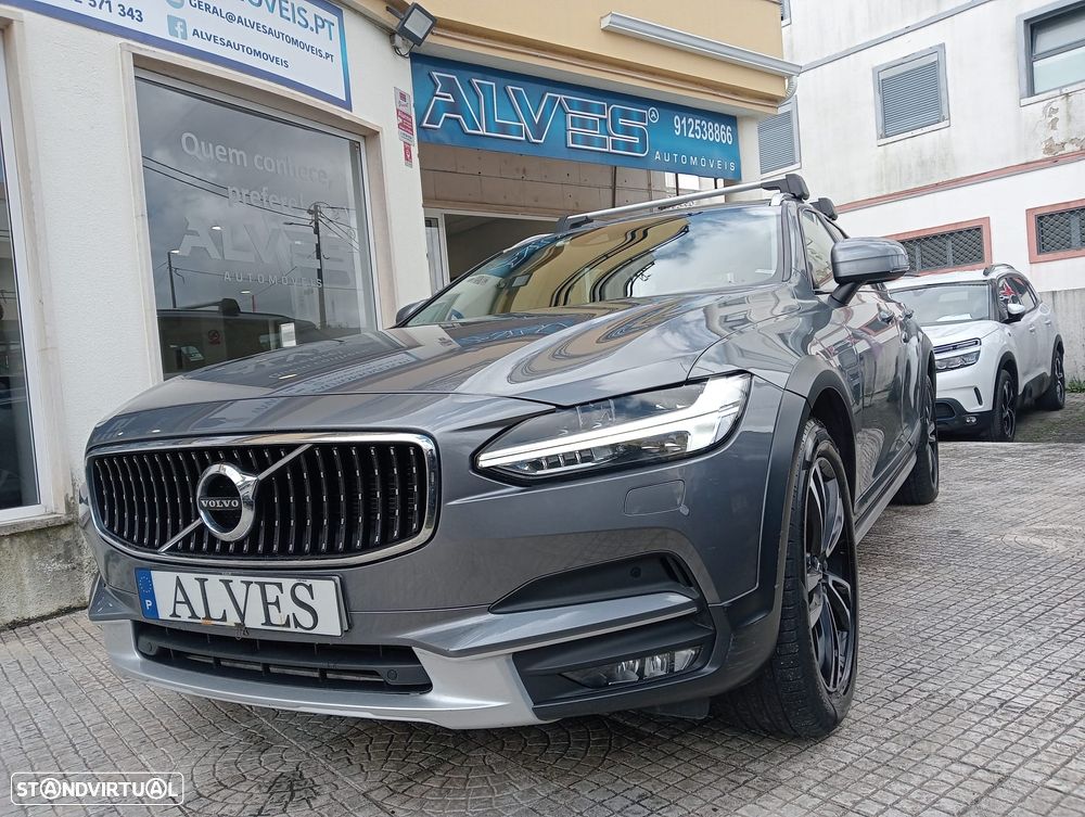 Volvo V90 D5 AWD Geartronic Momentum Pro - 25