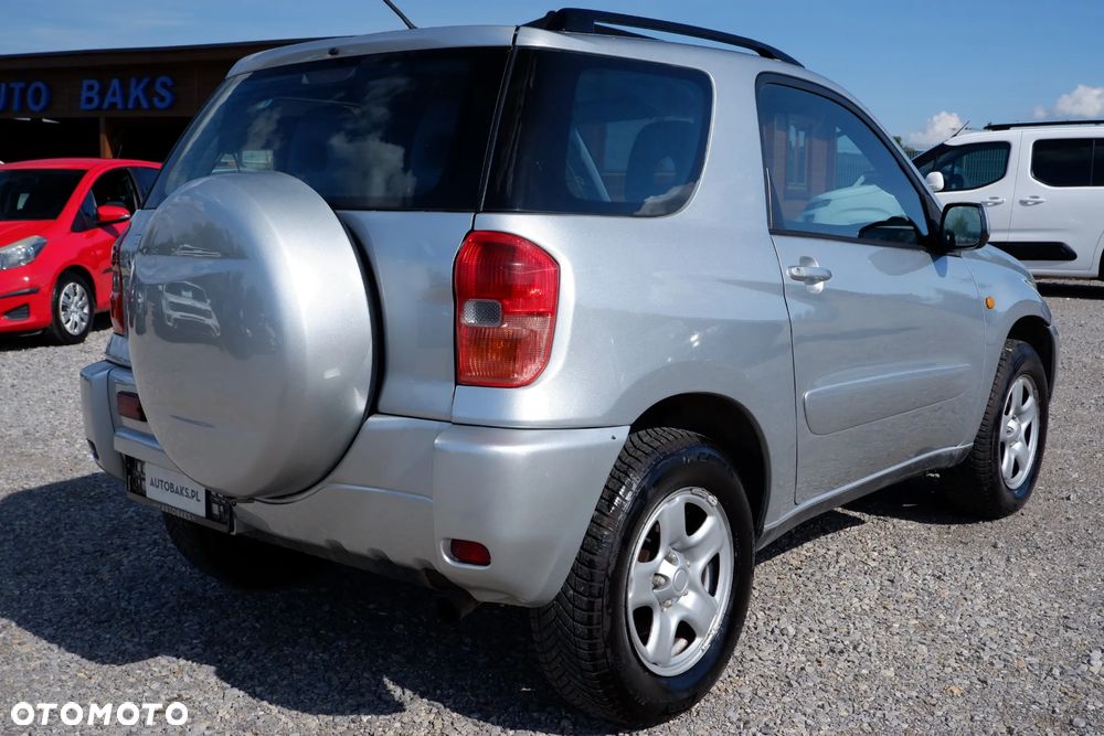 Toyota RAV4 D-4D 4x4 - 28