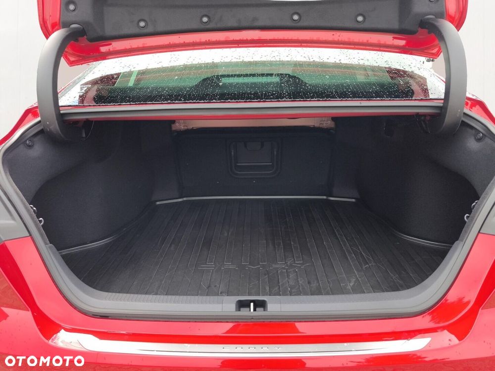 Toyota Camry - 13
