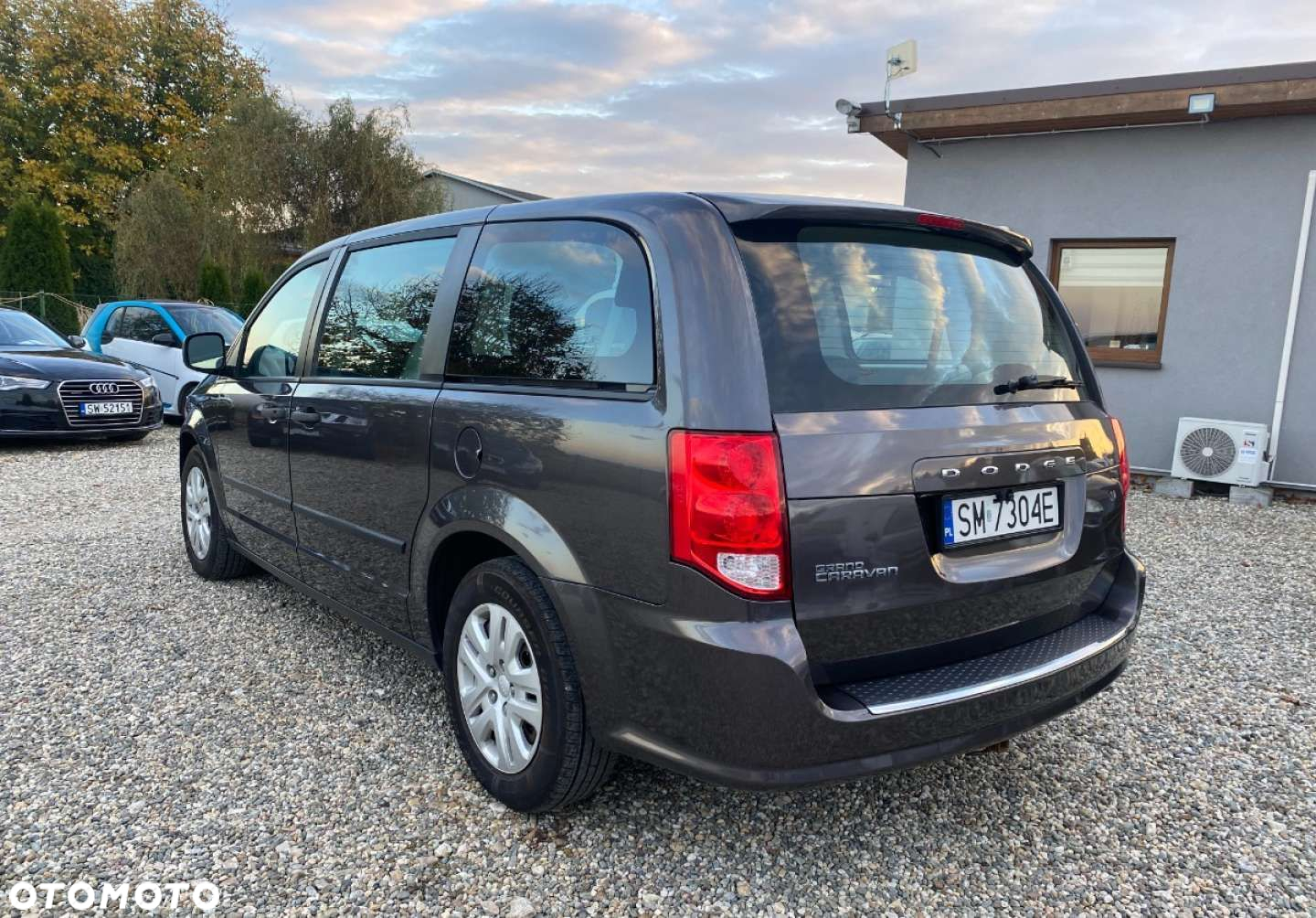 Dodge Grand Caravan - 3