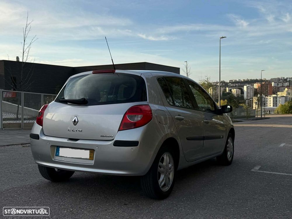 Renault Clio 1.2 16V Dynamique S - 6