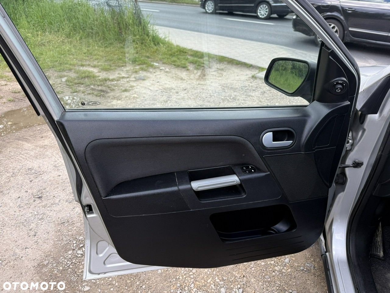 Ford Fusion - 15