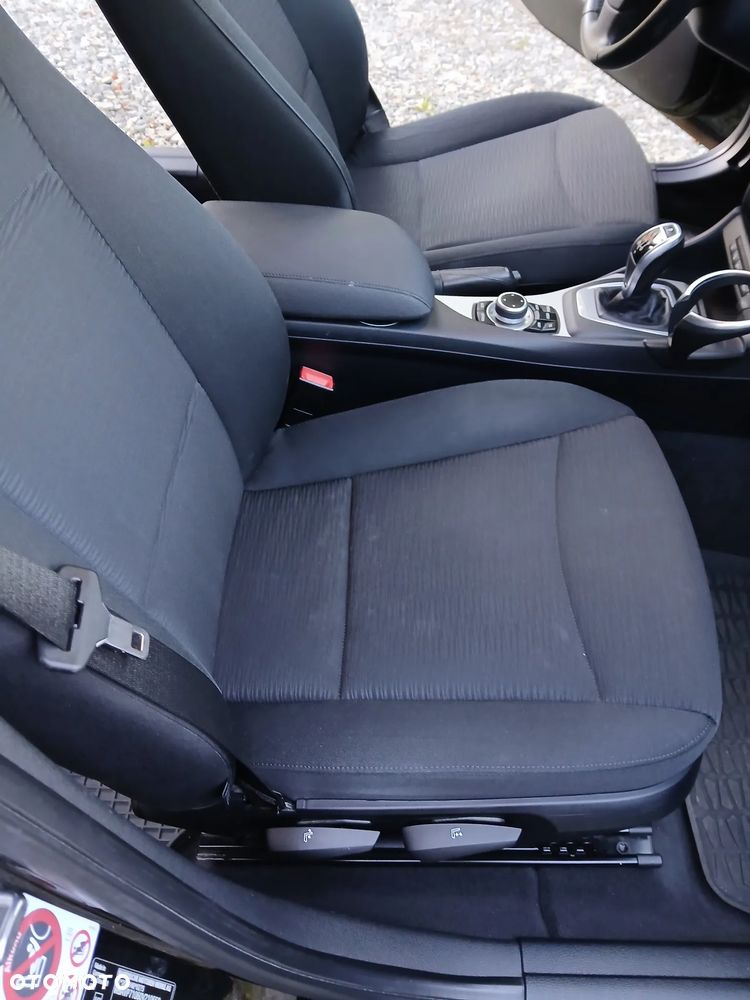 BMW X1 xDrive18d - 8
