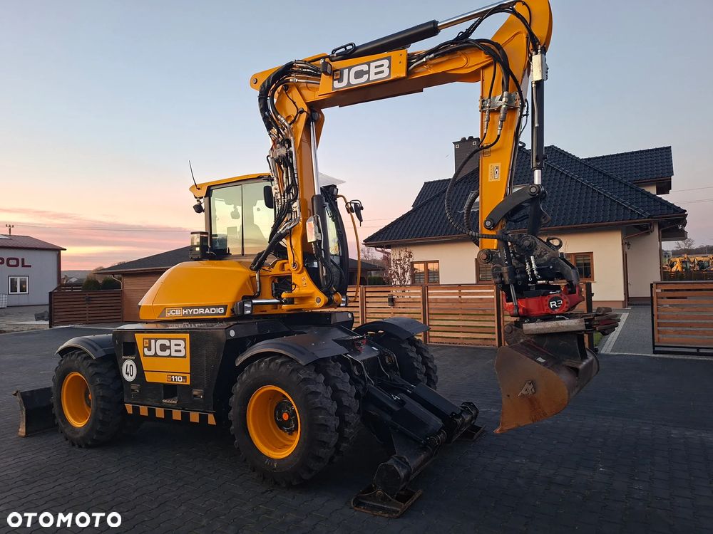 JCB HD110 ROTOTILT ze szczypcami HYDRADIG 110W - 8