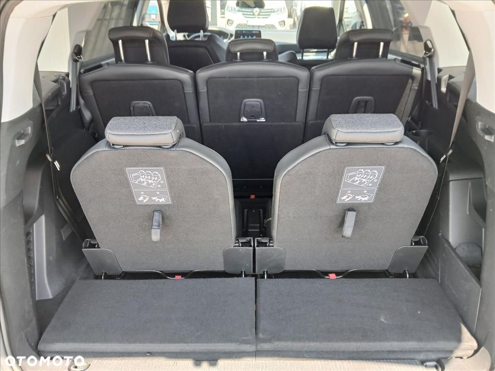 Peugeot 5008 - 15