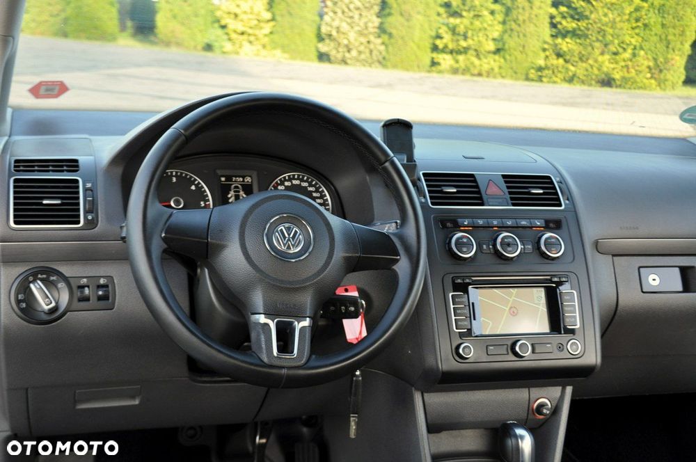 Volkswagen Touran - 29