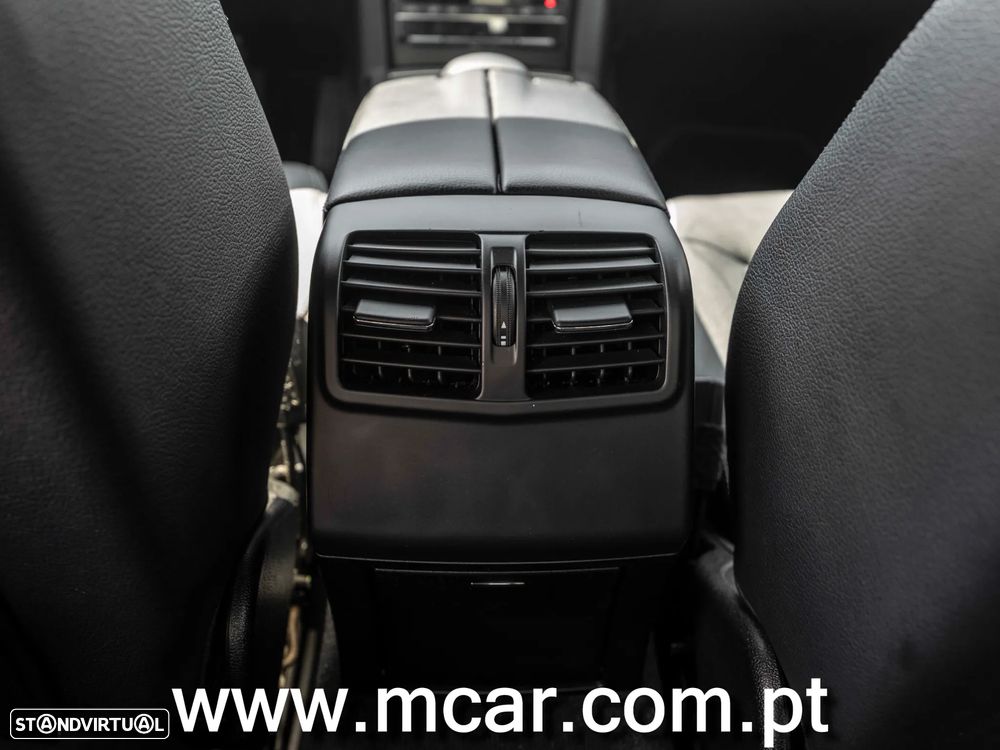 Mercedes-Benz E 220 BlueTEC 9G-TRONIC - 10