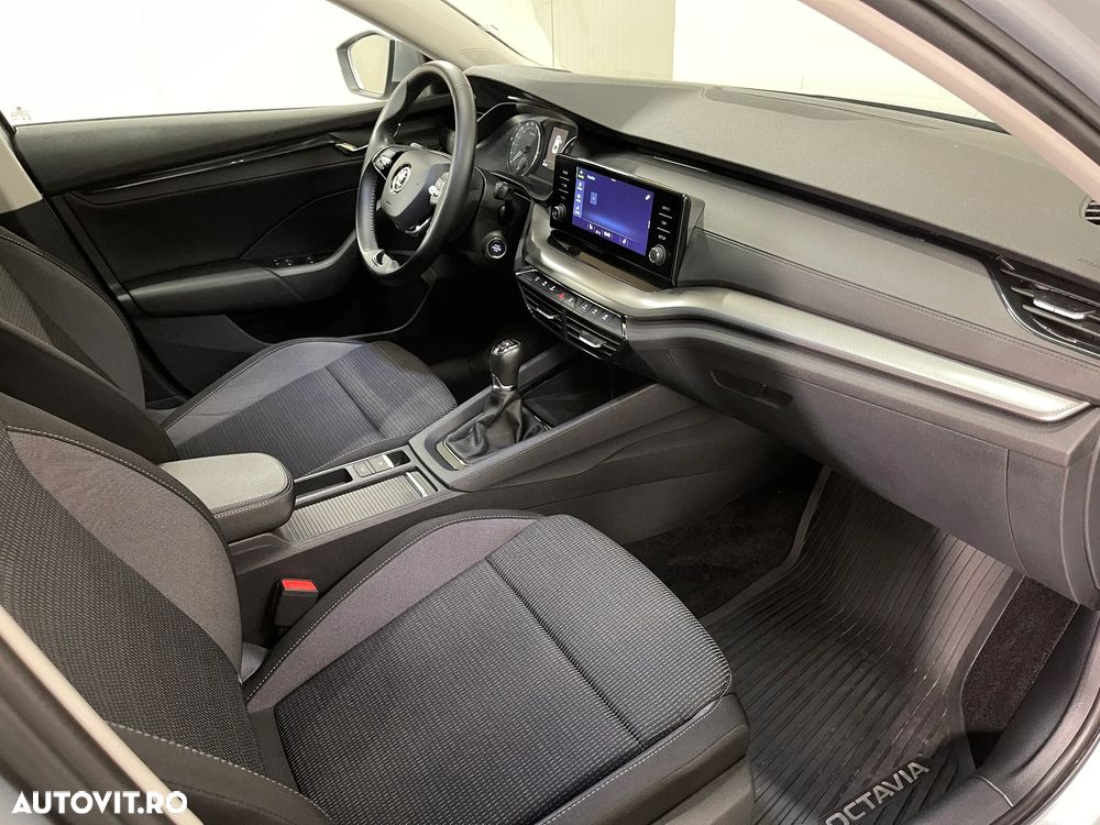 Skoda Octavia 2.0 TDI Ambition - 11