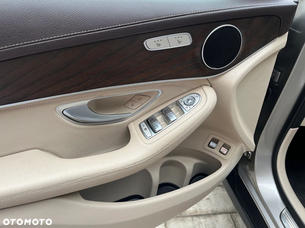 Mercedes-Benz GLC 250 4Matic 9G-TRONIC - 15