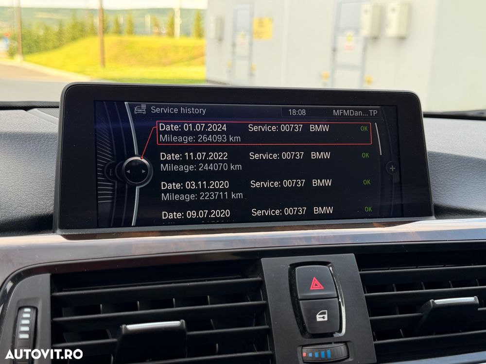 BMW Seria 3 320d Luxury Line - 38