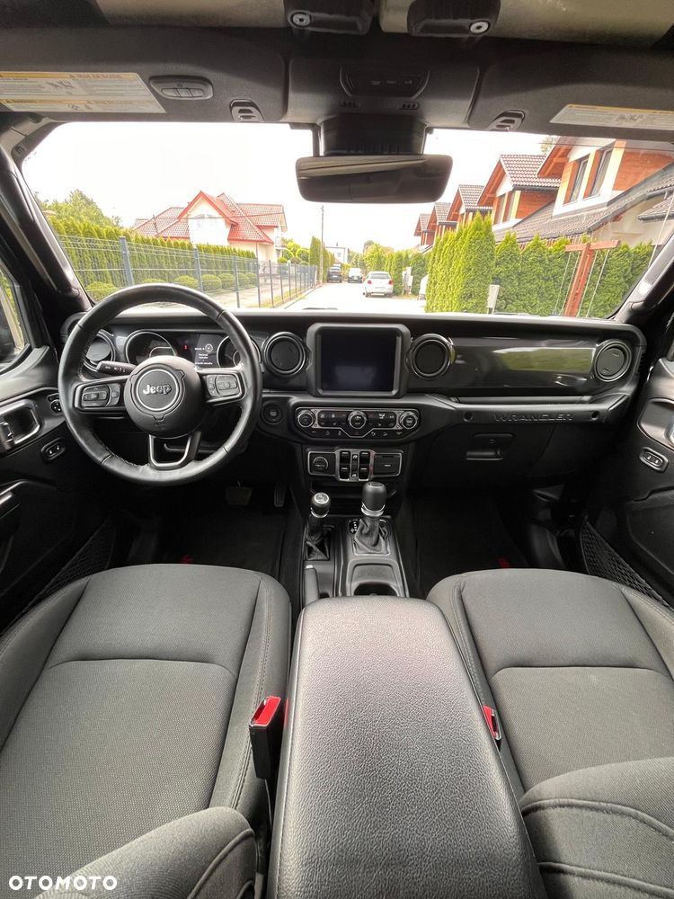 Jeep Wrangler - 13