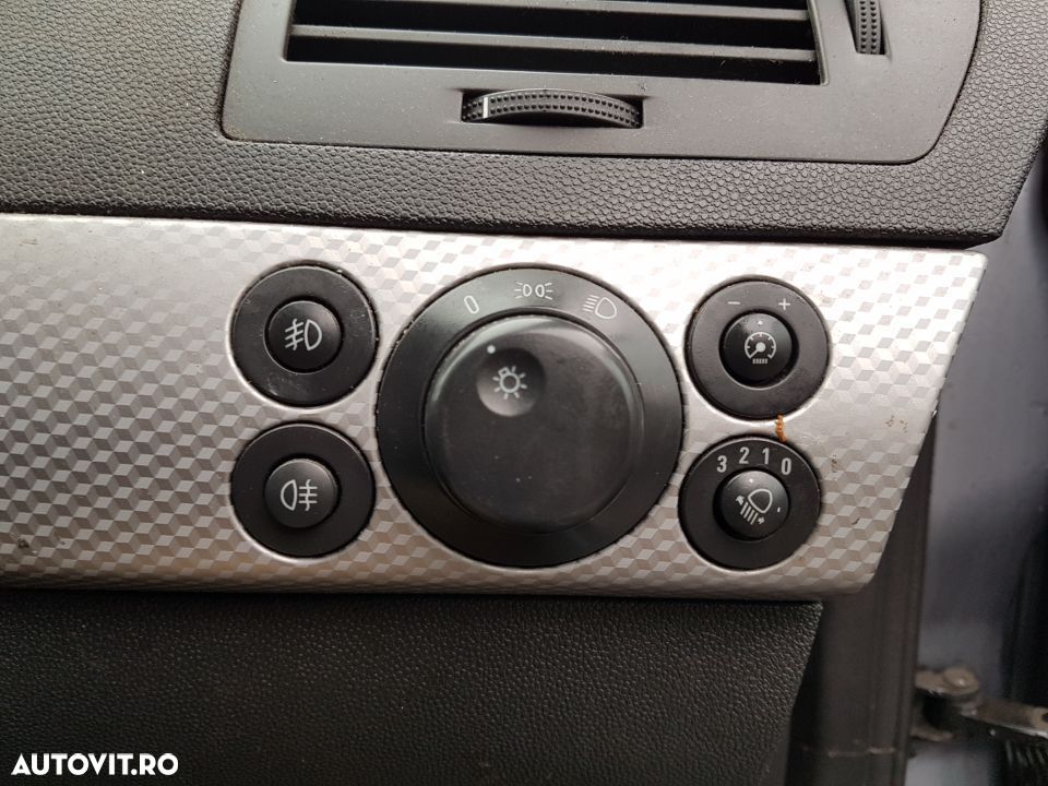 Bloc Lumini cu Proiectoare Opel Astra H 2004 - 2010 - 2