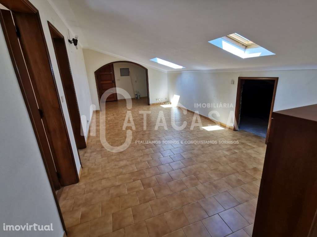 Arrumos Transformados em Apartamento T2 - Centro de Anadia - Grande imagem: 5/13