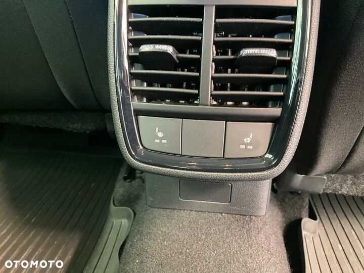 Skoda Kamiq 1.0 TSI Ambition DSG - 10