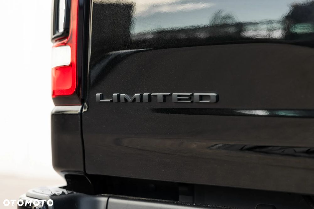 RAM 1500 5.7 eTorque Crew Cab Shortbed Limited Black - 25