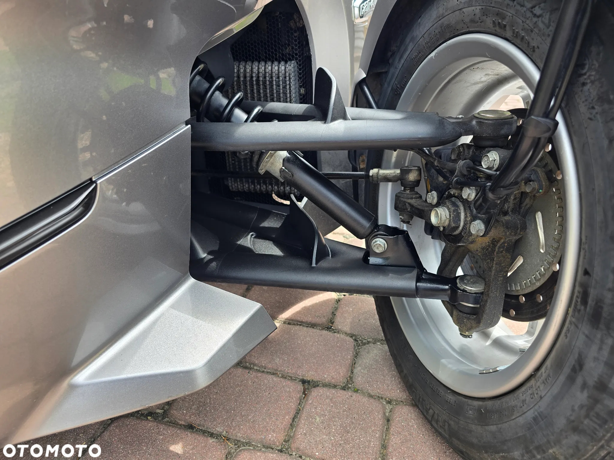 Can-Am Spyder - 14