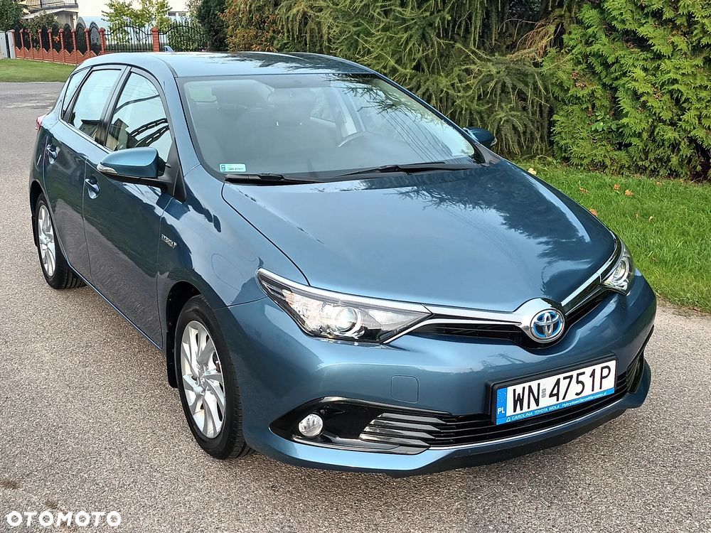 Toyota Auris Hybrid 135 Premium - 2