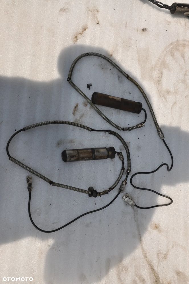 BOLEC SWORZEŃ PODNOŚNIKA MASSEY FERGUSON 7480 6480 6485 - 1