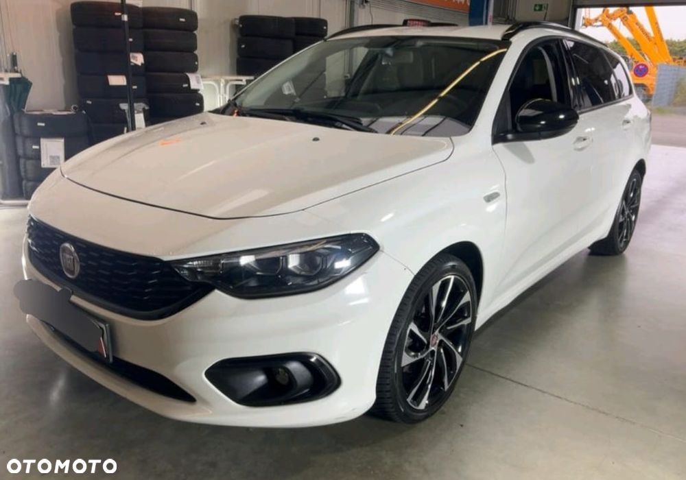 Fiat Tipo 1.4 T-Jet S-Design - 1
