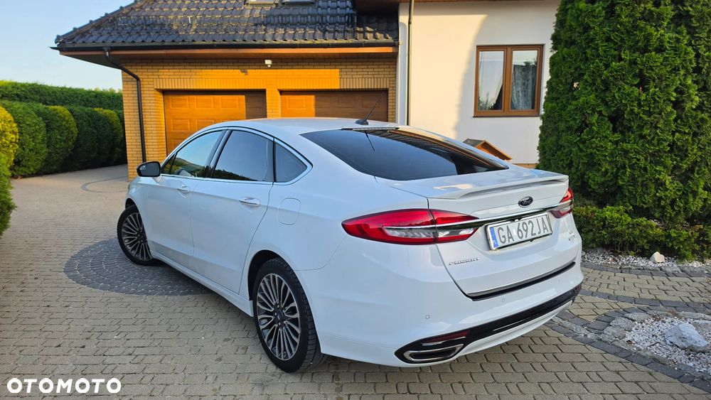 Ford Fusion 2.0 EcoBoost Titanium - 17