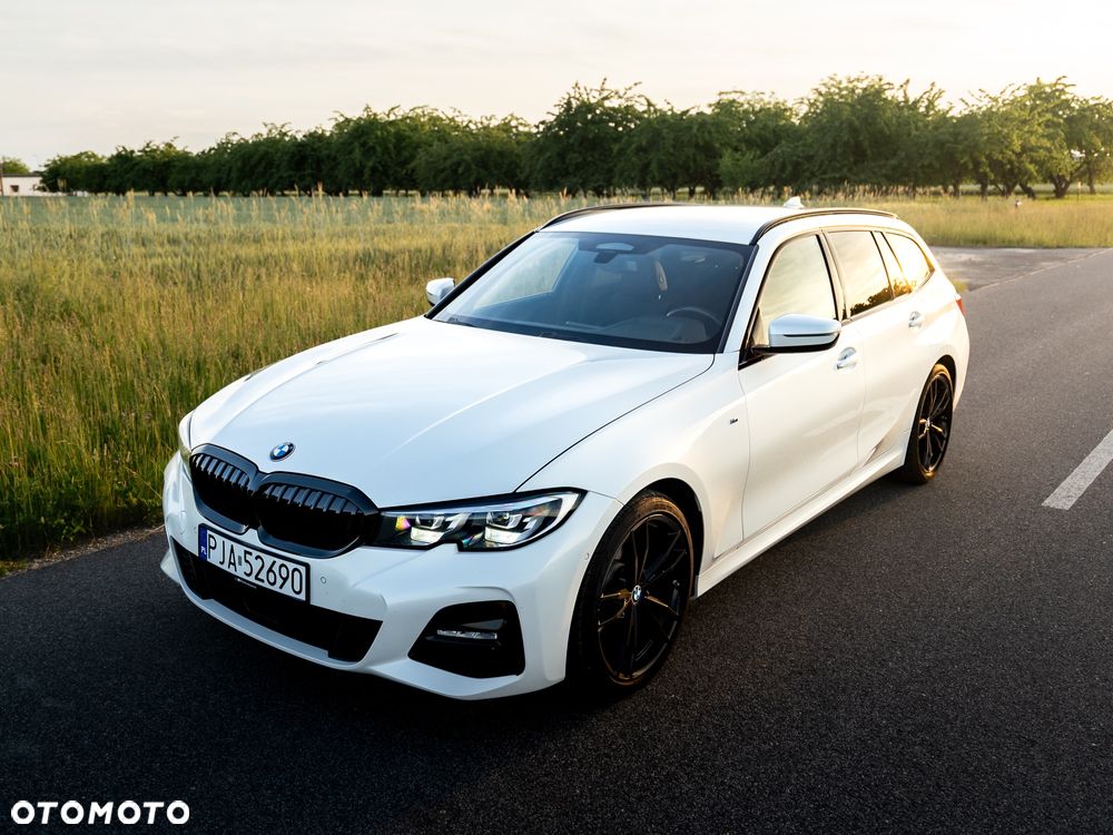 BMW Seria 3 320d xDrive mHEV M Sport sport - 2