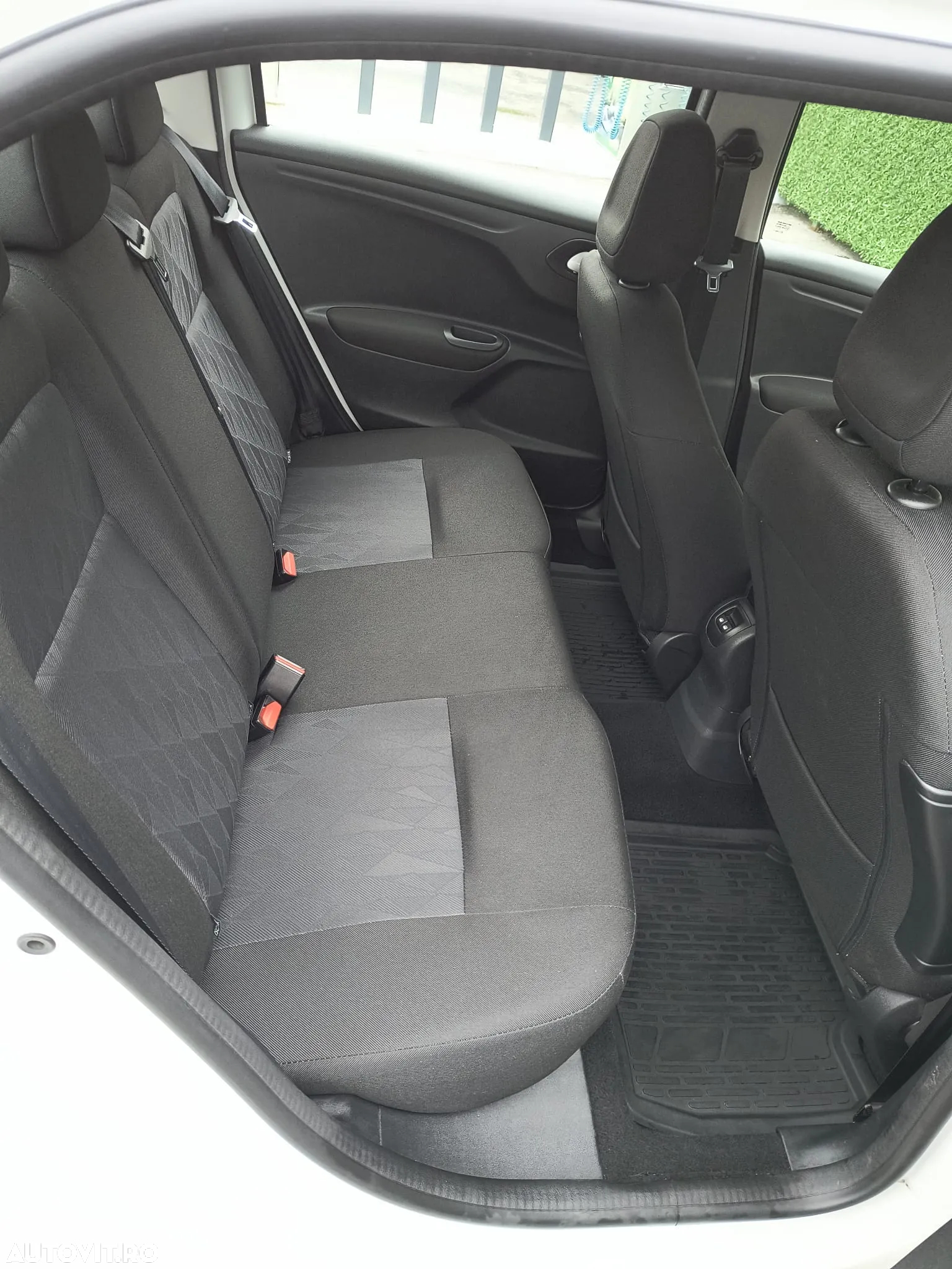 Citroën C-Elysée 1.5 BlueHDi 100 S&S BVM6 Feel - 5