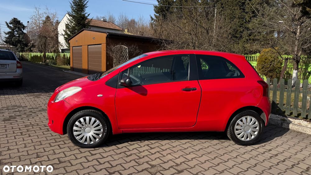 Toyota Yaris 1.3 Luna - 1