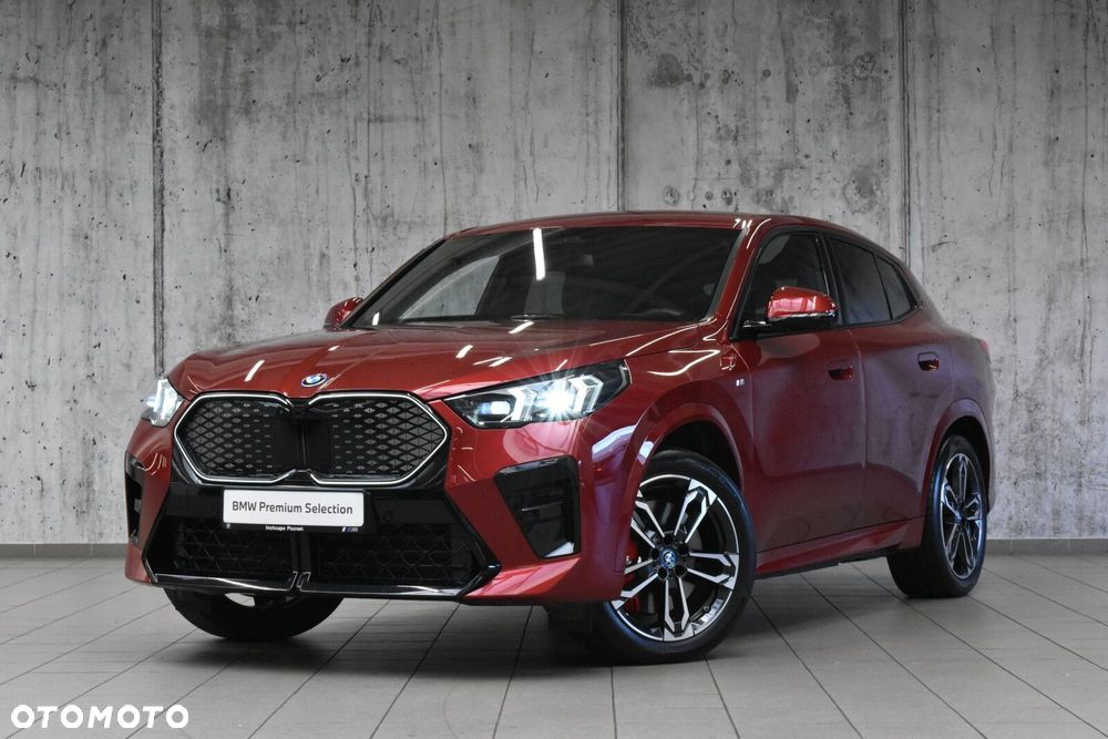 BMW iX2 xDrive30 66.5kWh M Sport - 2