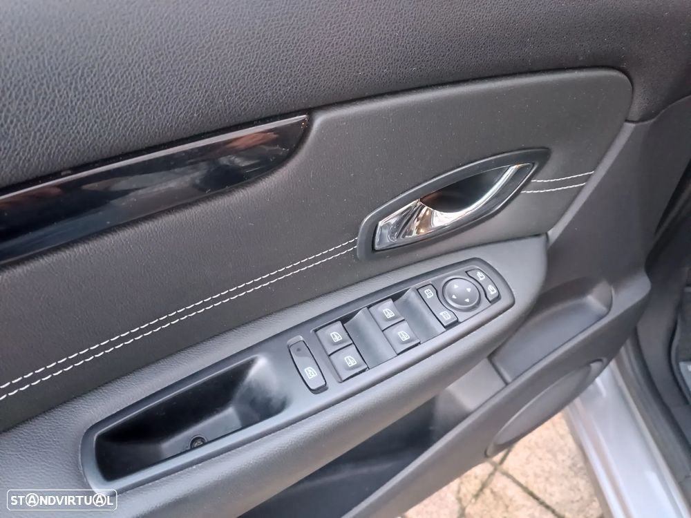 Renault Scénic 1.5 dCi Bose Edition SS - 14