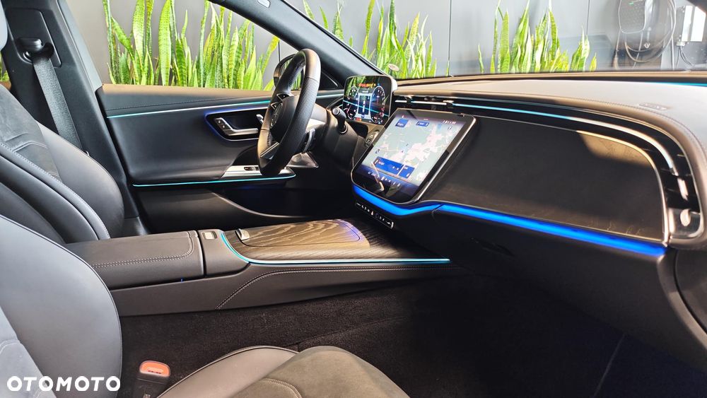 Mercedes-Benz Klasa E 300 de PHEV 4-Matic AMG 9G-Tronic - 13