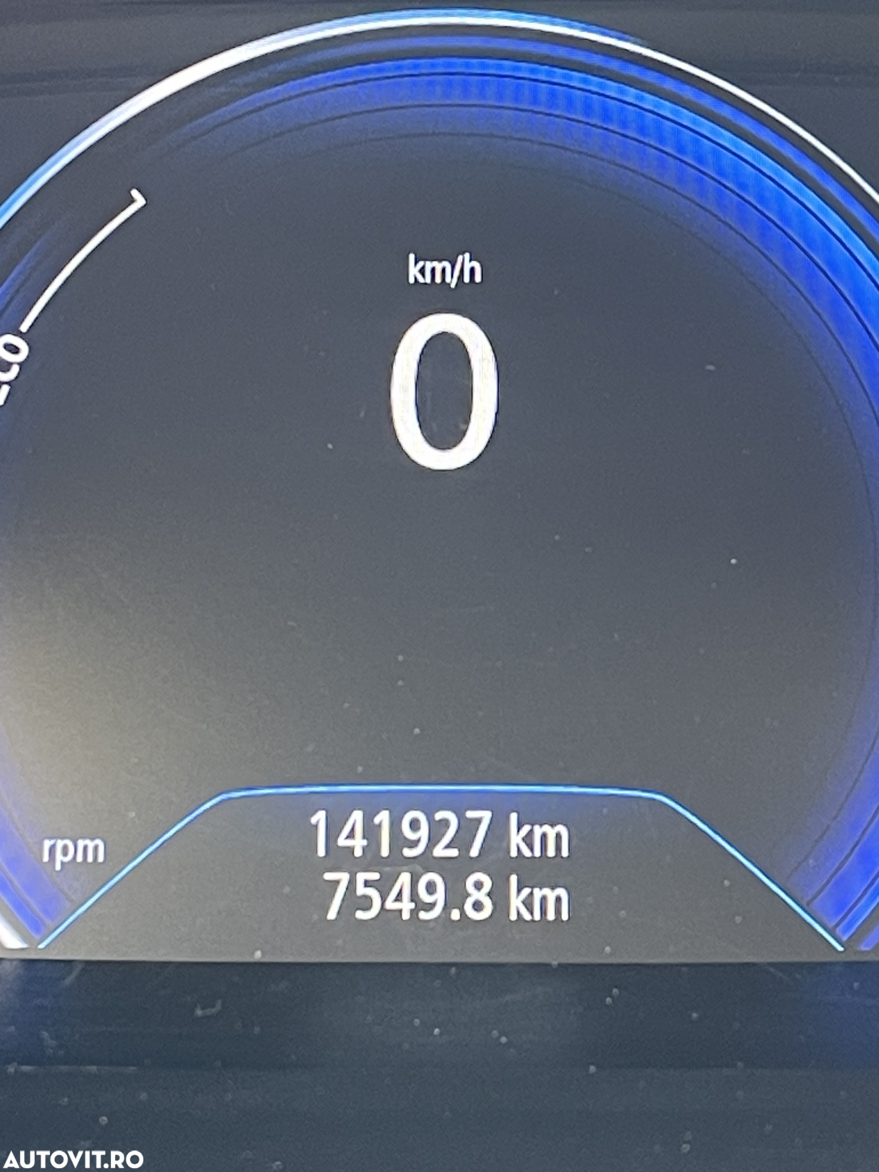 Renault Megane ENERGY TCe 100 INTENS - 10
