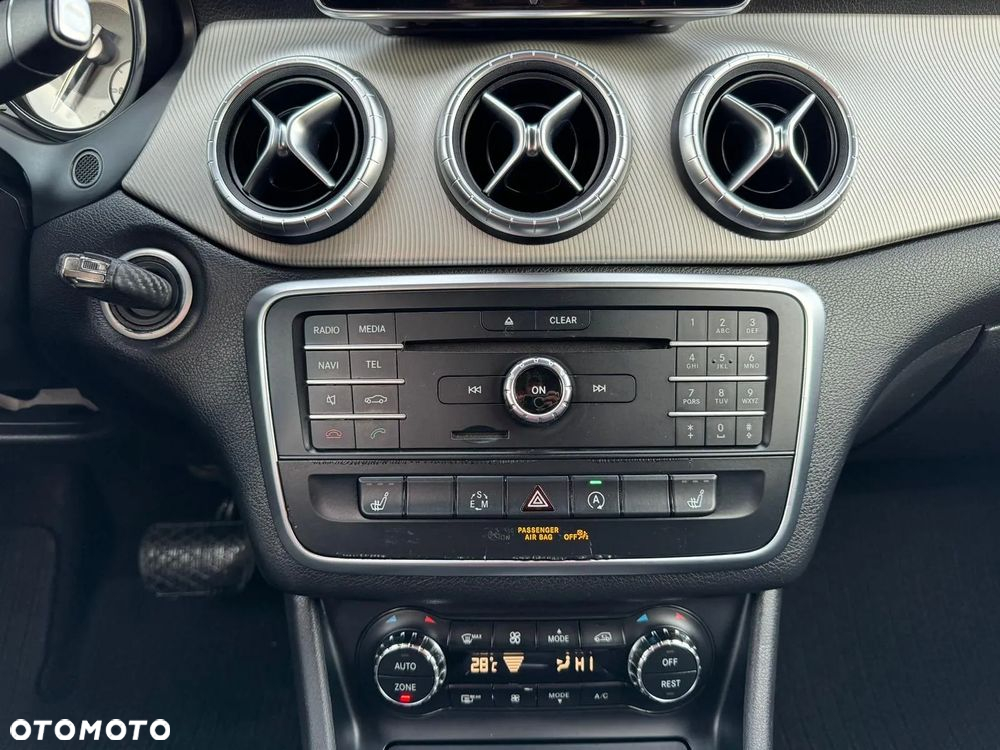Mercedes-Benz CLA 220 (CDI) d AMG Line - 18