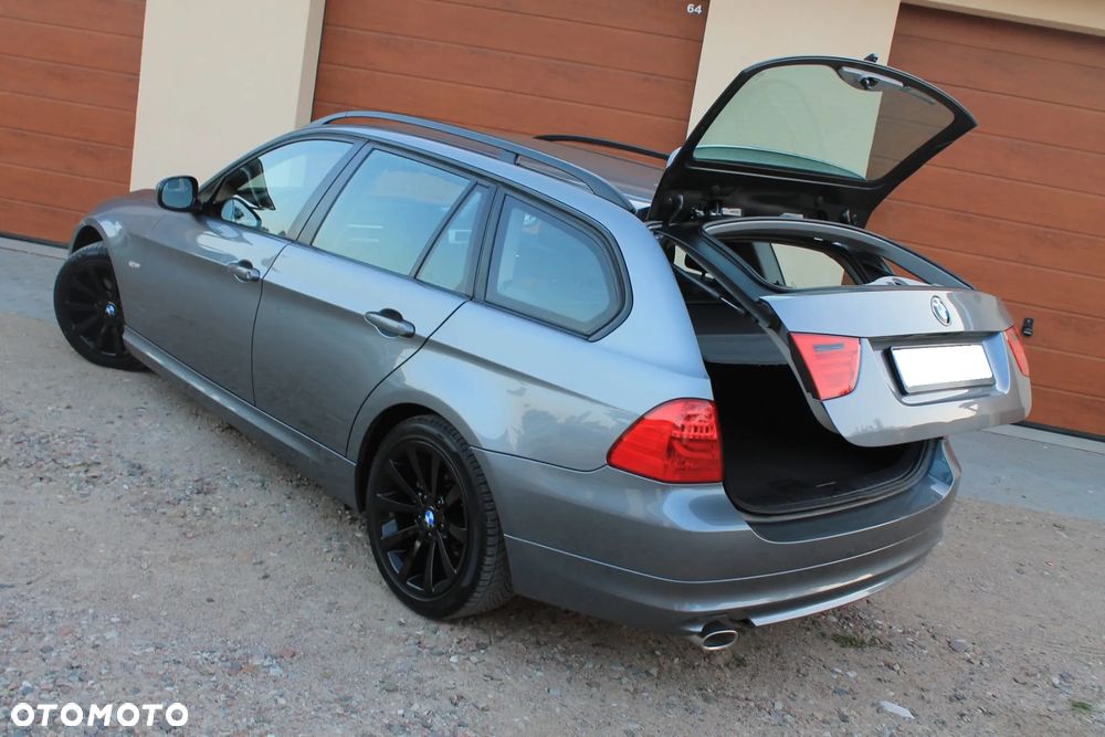 BMW Seria 3 318d DPF Edition Exclusive - 15