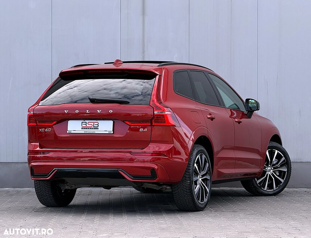 Volvo XC 60 B4 B Plus Dark - 9