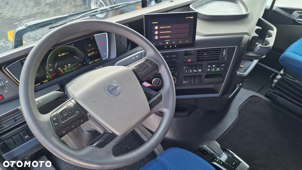 Volvo FH 500 Mega /Low Deck /Klima P. / Regulowane siodło standard - 30